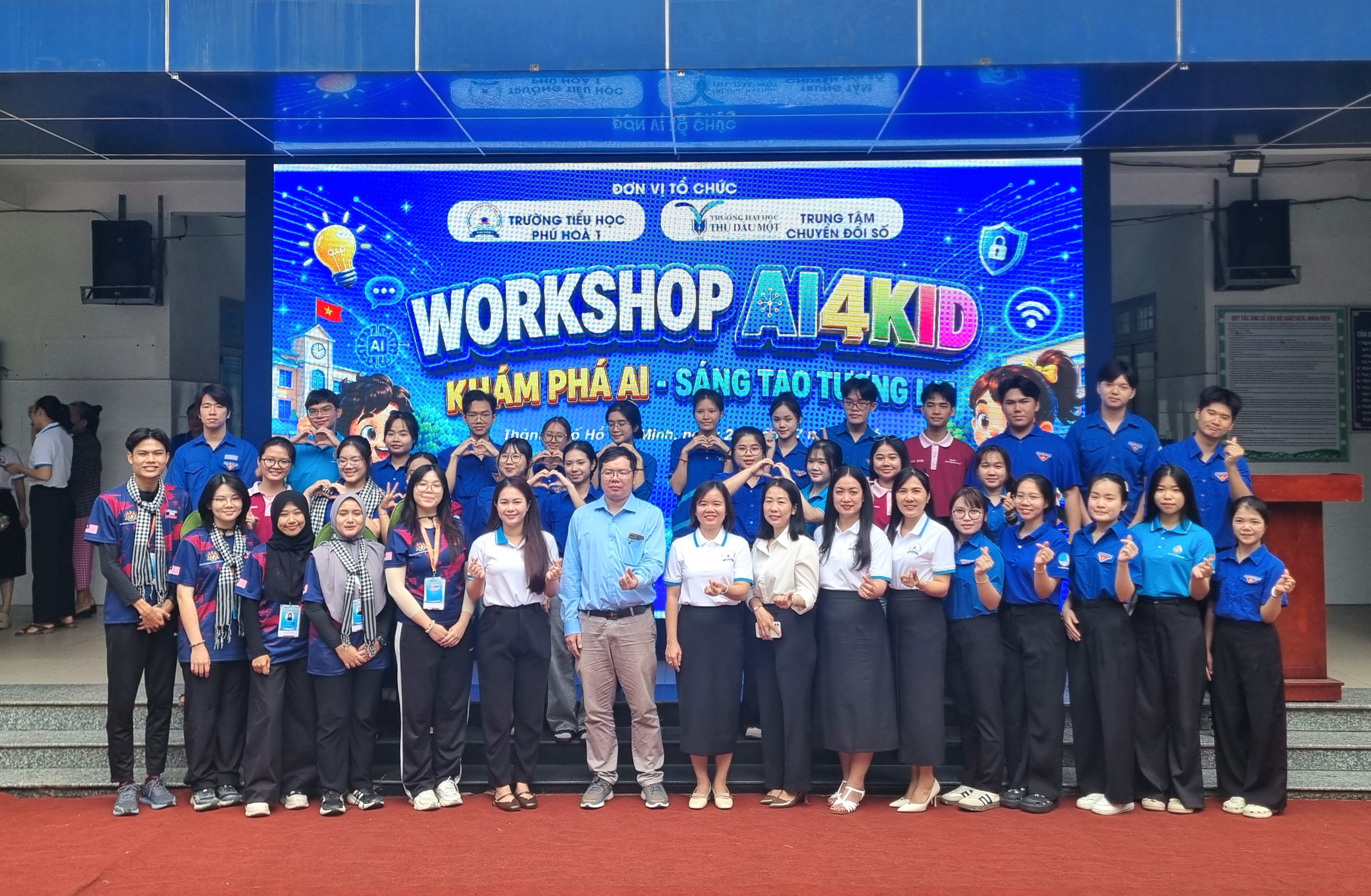 Trung tâm Chuyển đổi số phối hợp cùng Trường Tiểu học Phú Hòa 1 tổ chức Workshop AI4KID cho học sinh